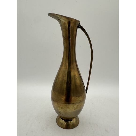 Vintage Brass Bud Vase Pitcher Solid Brass With Handle Design Made in India - Picture 1 of 6
